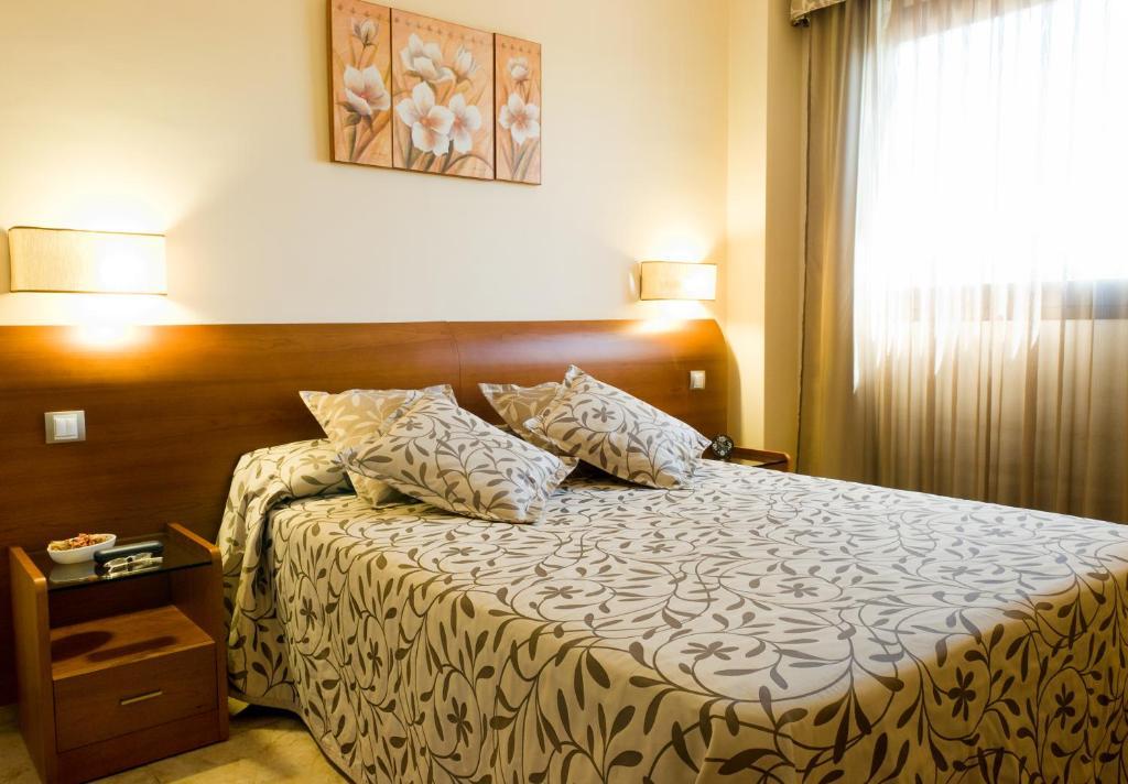 Torrijos Hotel Cheste Kültér fotó
