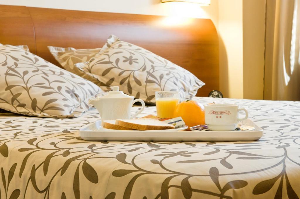 Torrijos Hotel Cheste Kültér fotó